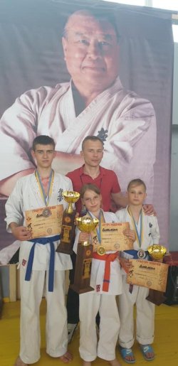 ПІДГІРЦІВСЬКІ ЧЕМПІОНИ