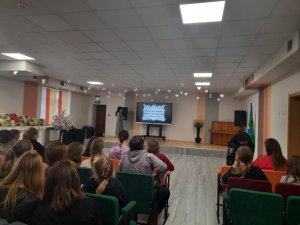 ЩО ПОВИННІ ЗНАТИ ПІДЛІТКИ ТА ЯК ПРОТИДІЯТИ ЖОРСТКОМУ ПОВОДЖЕННЮ З ДІТЬМИ