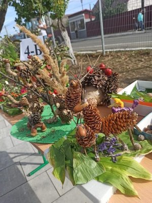 ОСІННЯ ВИСТАВКА У ШКОЛІ